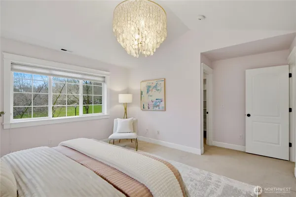 $1,198,000 | 2557 Northeast Park Drive, Issaquah, WA 98029