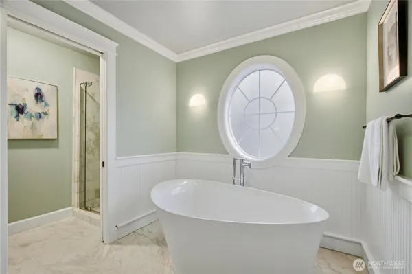 $1,198,000 | 2557 Northeast Park Drive, Issaquah, WA 98029