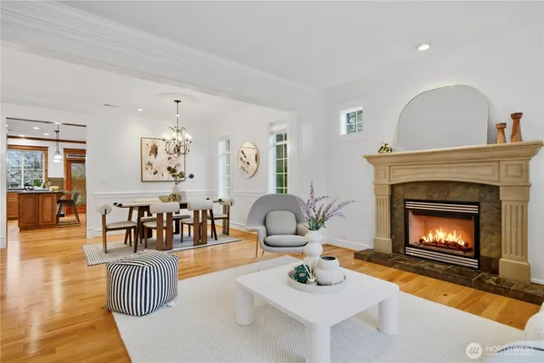 $1,198,000 | 2557 Northeast Park Drive, Issaquah, WA 98029