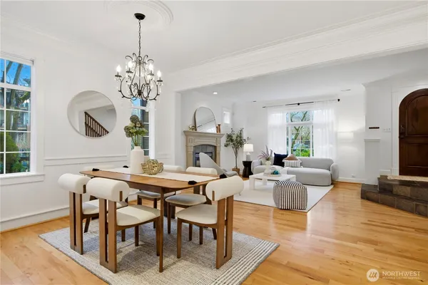 $1,198,000 | 2557 Northeast Park Drive, Issaquah, WA 98029