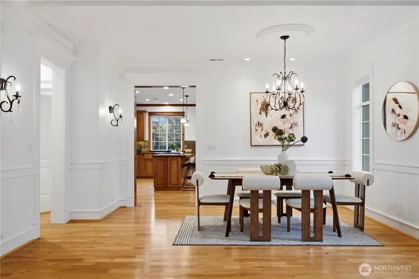 $1,198,000 | 2557 Northeast Park Drive, Issaquah, WA 98029