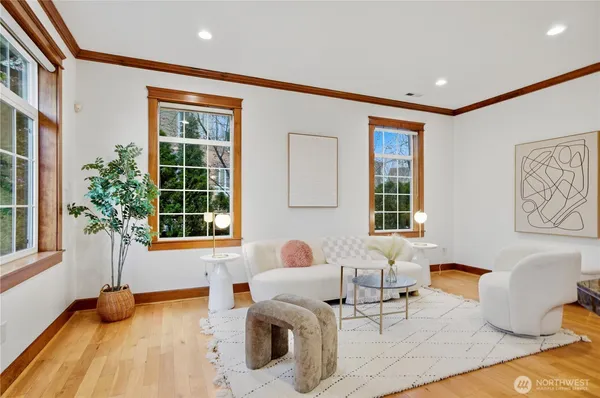 $1,198,000 | 2557 Northeast Park Drive, Issaquah, WA 98029