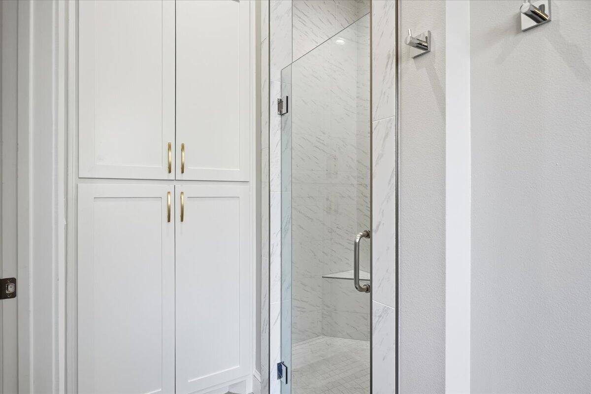 4506 140th Street Lubbock, TX 79424 - Photo 35 of 62 a view of bathroom with shower