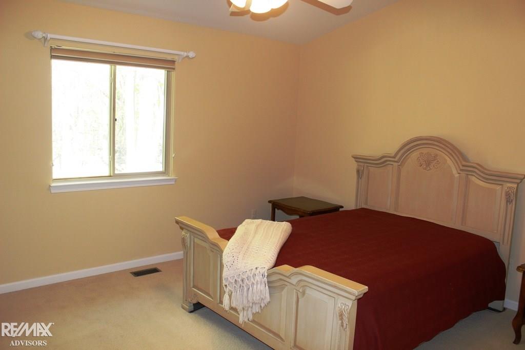 9650 Nook Road Algonac, MI 48001 - Photo 12 of 17 31319350-11.JPG
