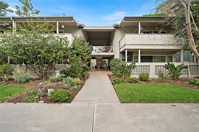 $348,000 | 226 Avenida Sevilla, Unit D, Laguna Woods, CA 92637