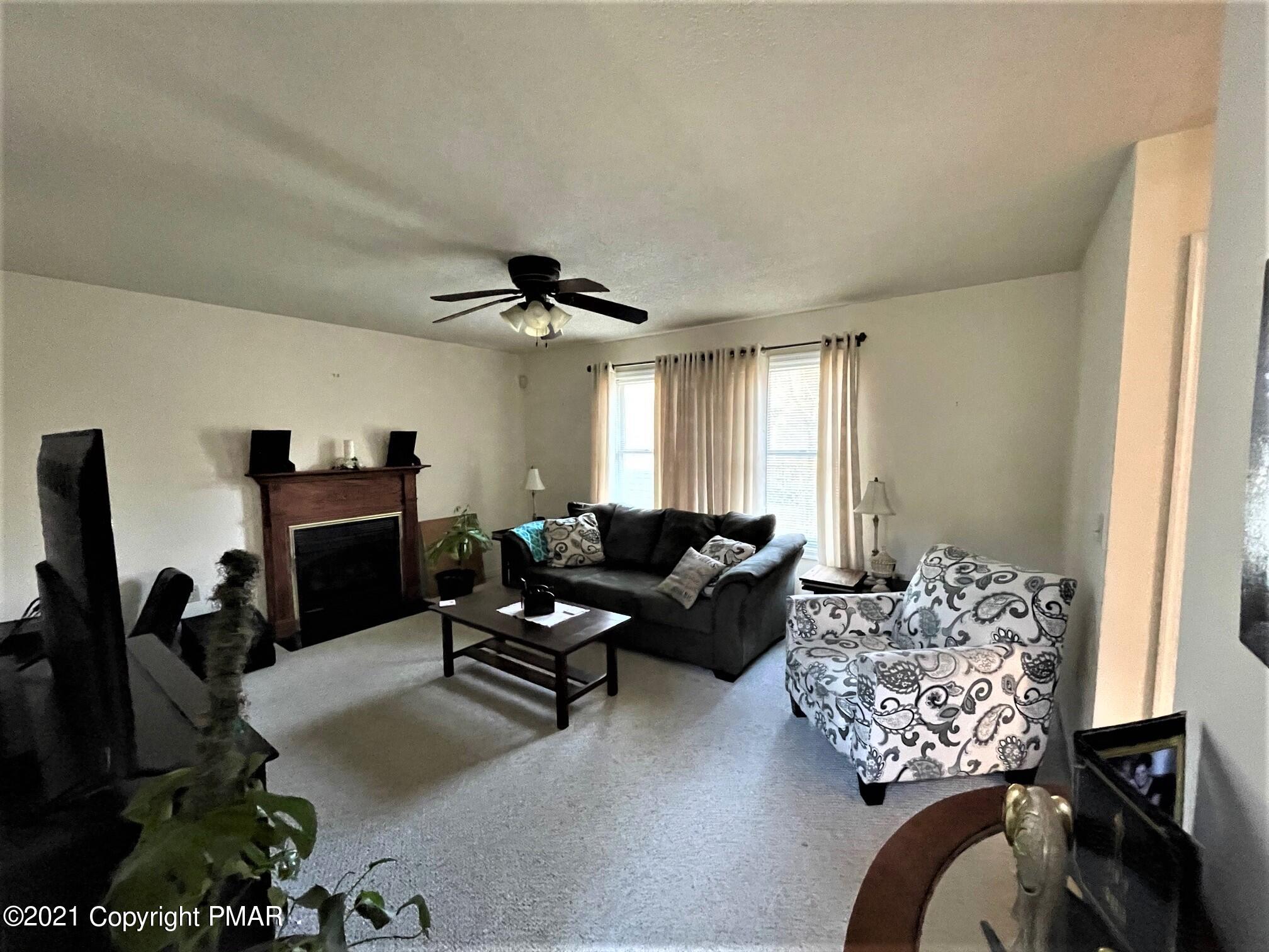 1364 Kilmer Road Tobyhanna, PA 18466 - Photo 2 of 18 FAMILY ROOM