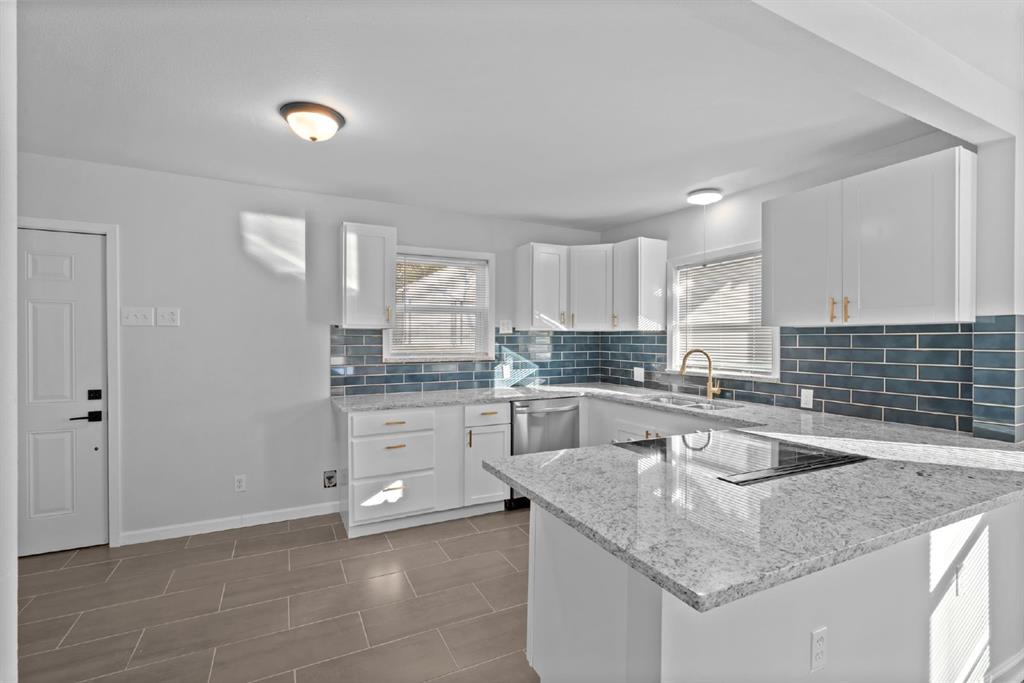 71 Crown Road Willow Park, TX 76087 - Photo 10 of 22