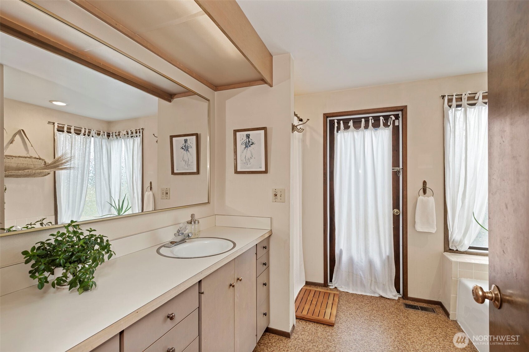 70 Twin View Drive Sequim, WA 98382 - Photo 13 of 31