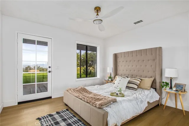 a view of utility room