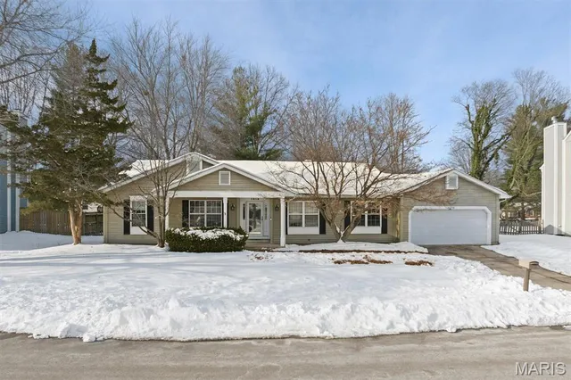 $325,000 | 1018 Timber Creek Lane, O'Fallon, IL 62269