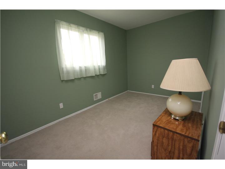 20 Dover Road Hamilton, NJ 08620 - Photo 10 of 12 Gallery Image 10