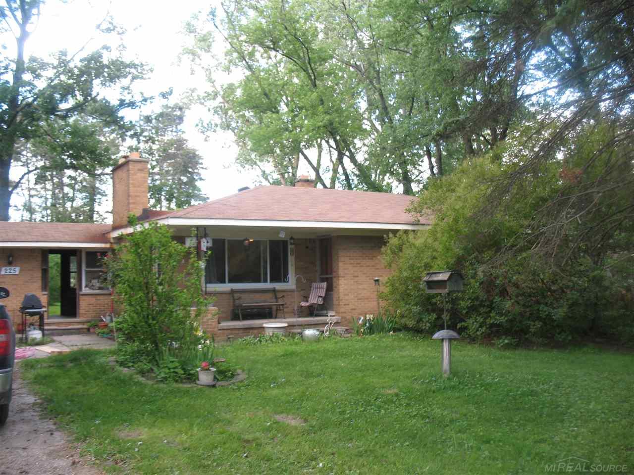 225 Michelson Road Rochester, MI 48307 - Photo 5 of 5 31321544-4.JPG