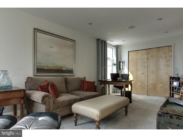 1101 Washington Avenue, Unit V1 Philadelphia, PA 19147 - Photo 12 of 25