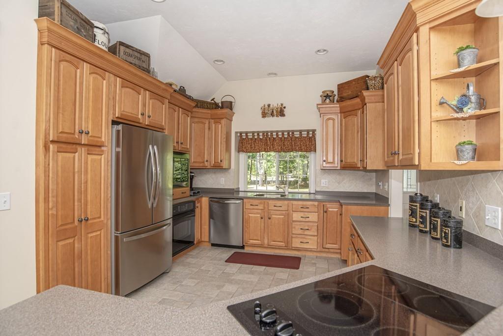 1099 Walnut Plain Road Rochester, MA 02770 - Photo 13 of 40