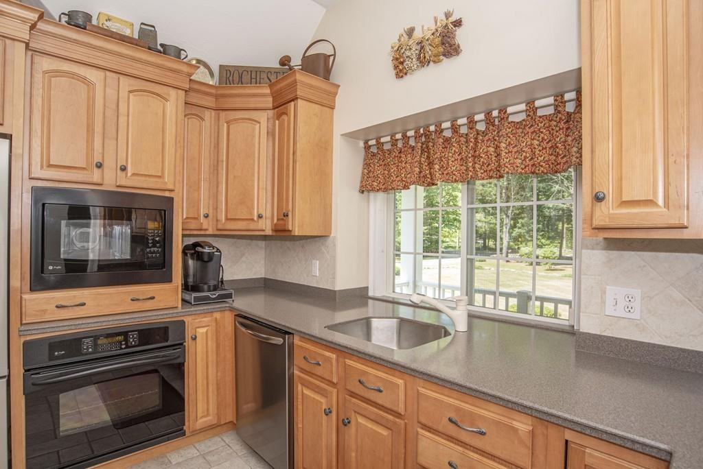 1099 Walnut Plain Road Rochester, MA 02770 - Photo 15 of 40