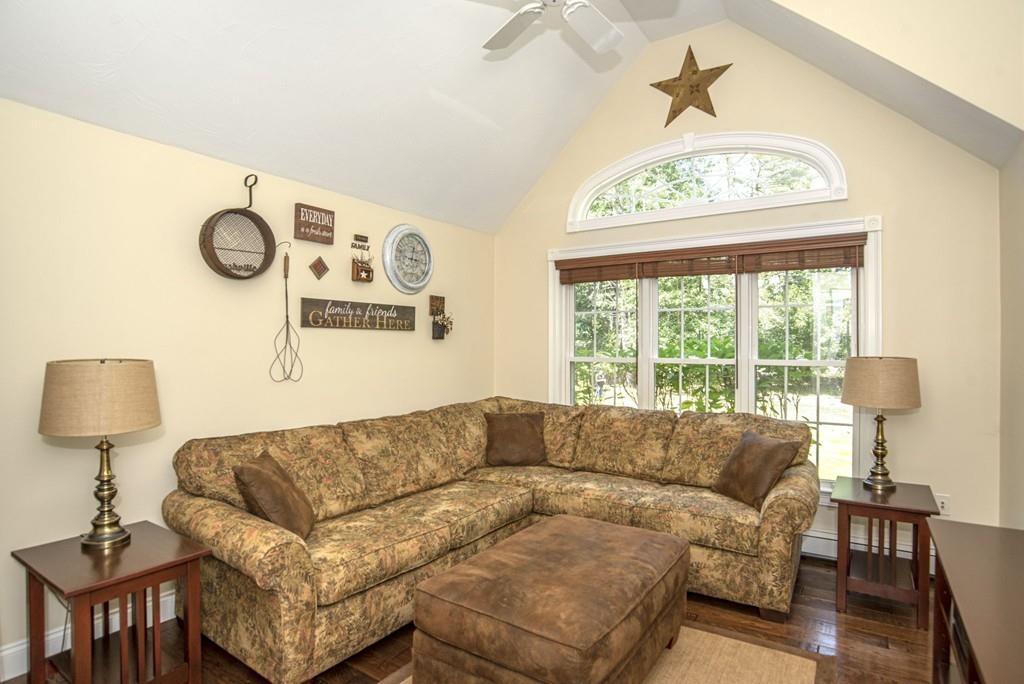 1099 Walnut Plain Road Rochester, MA 02770 - Photo 16 of 40