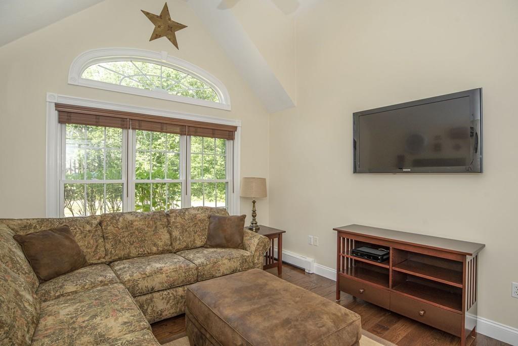 1099 Walnut Plain Road Rochester, MA 02770 - Photo 18 of 40