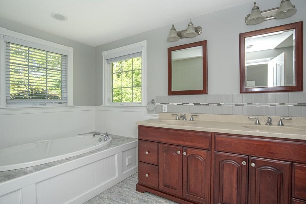 1099 Walnut Plain Road Rochester, MA 02770 - Photo 23 of 40