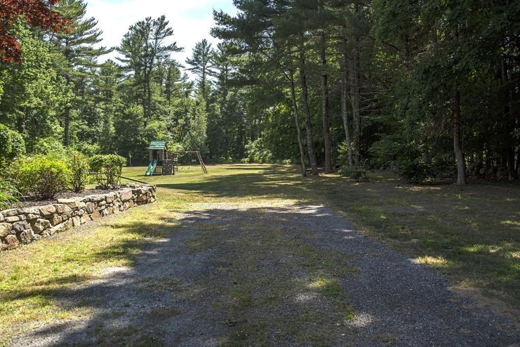 1099 Walnut Plain Road Rochester, MA 02770 - Photo 4 of 40