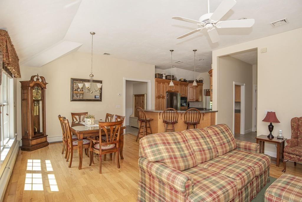 1099 Walnut Plain Road Rochester, MA 02770 - Photo 7 of 40
