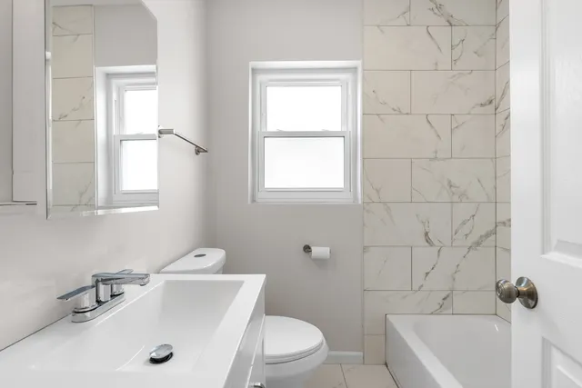 $2,500 | 236 Callan Avenue, Unit 3, Evanston, IL 60202