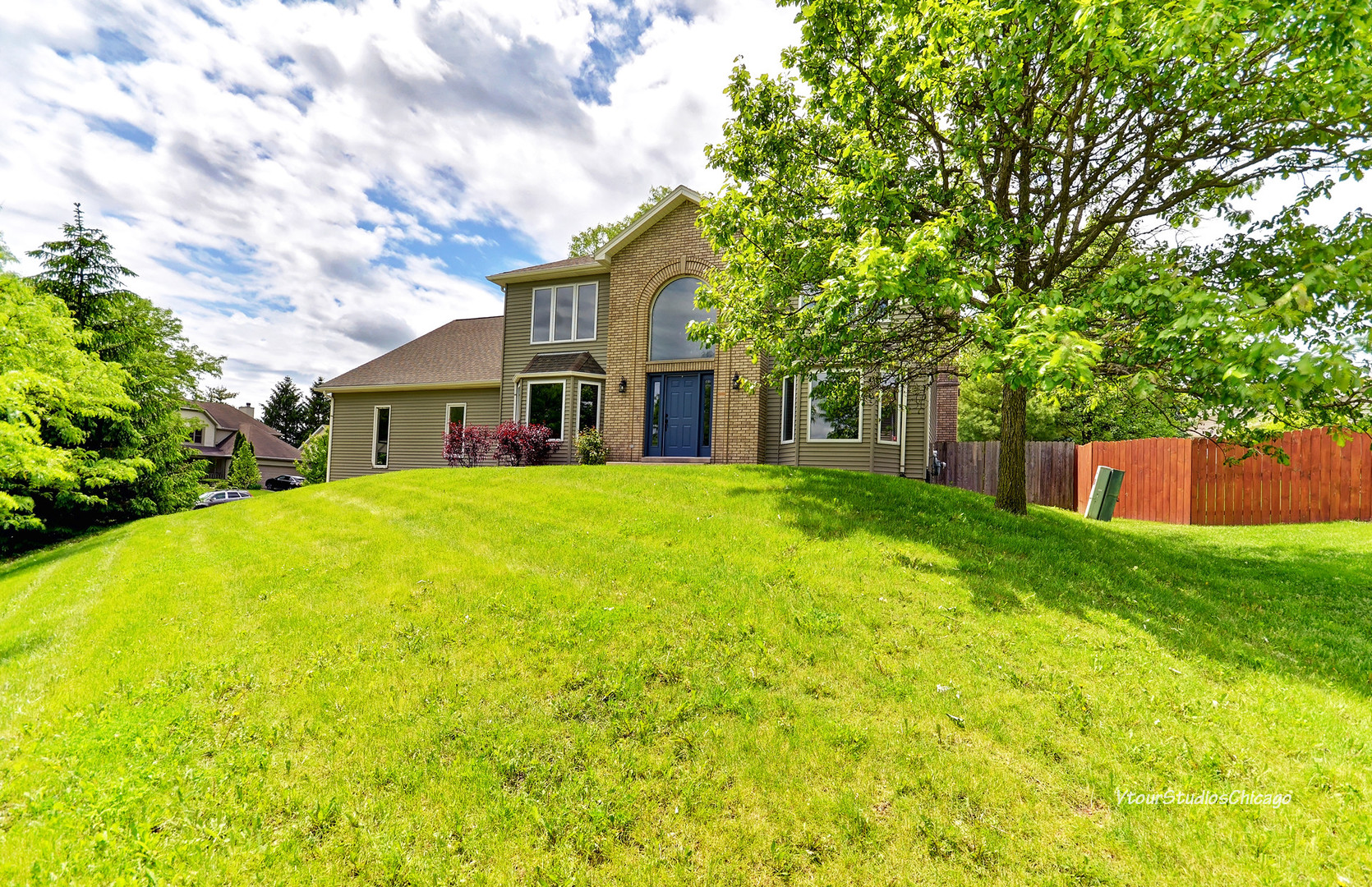 710 Ayers Street Bolingbrook, IL 60440 - Photo 1 of 52