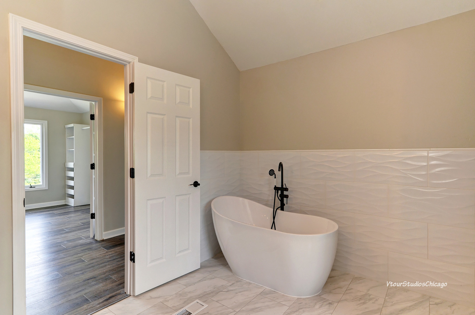 710 Ayers Street Bolingbrook, IL 60440 - Photo 29 of 52