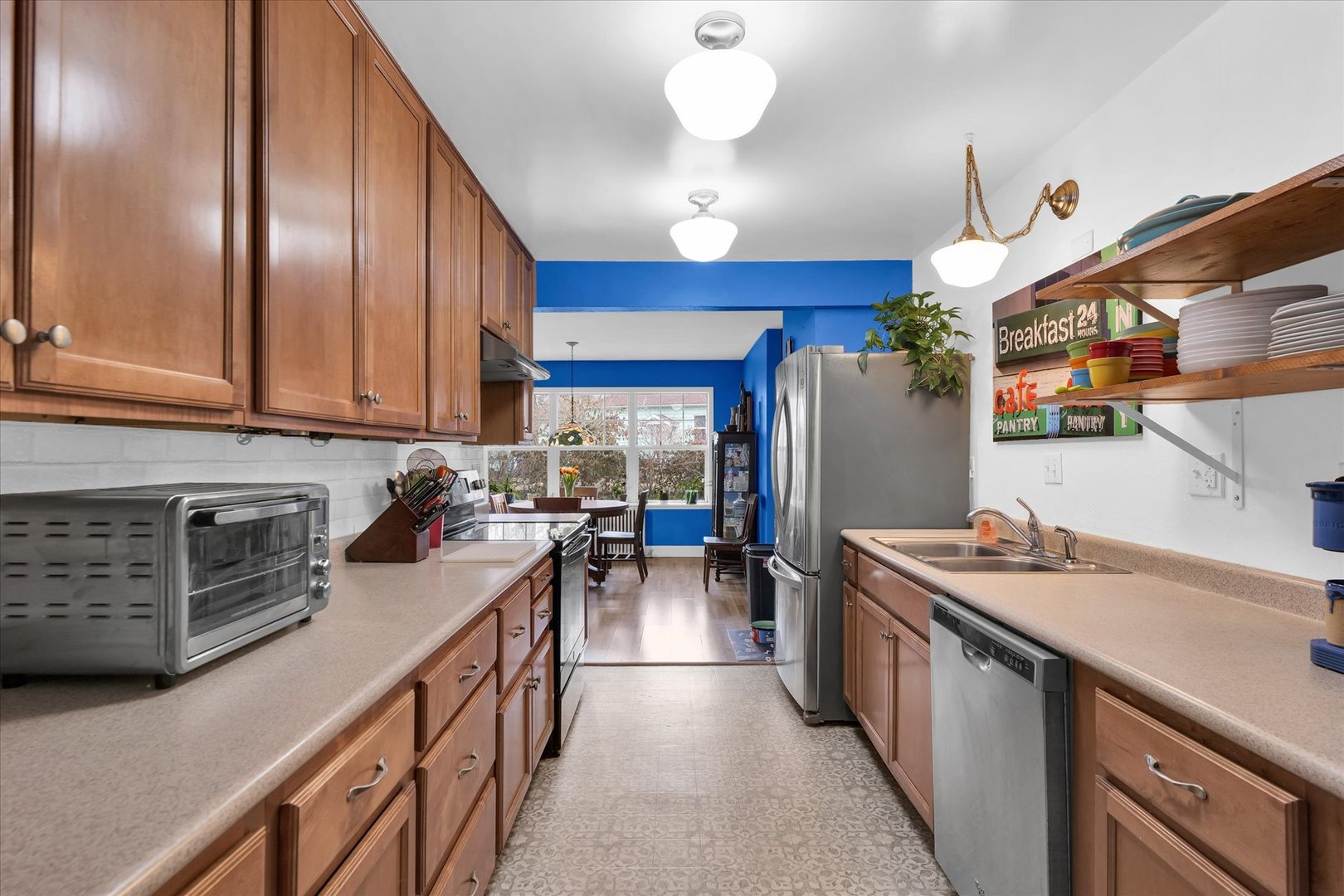 911 Foley Avenue Champaign, IL 61820 - Photo 11 of 33 a kitchen with lots of counter top space