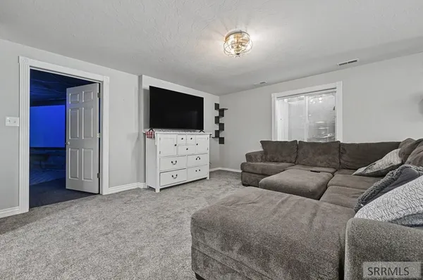 $888,900 | 160 Woodhaven Lane, Idaho Falls, ID 83404