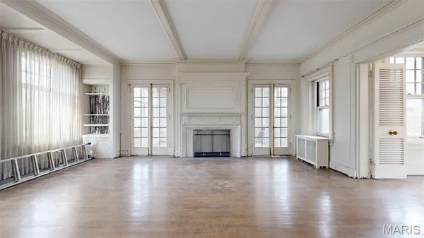 $650,000 | 49 Kingsbury Place, St. Louis, MO 63112