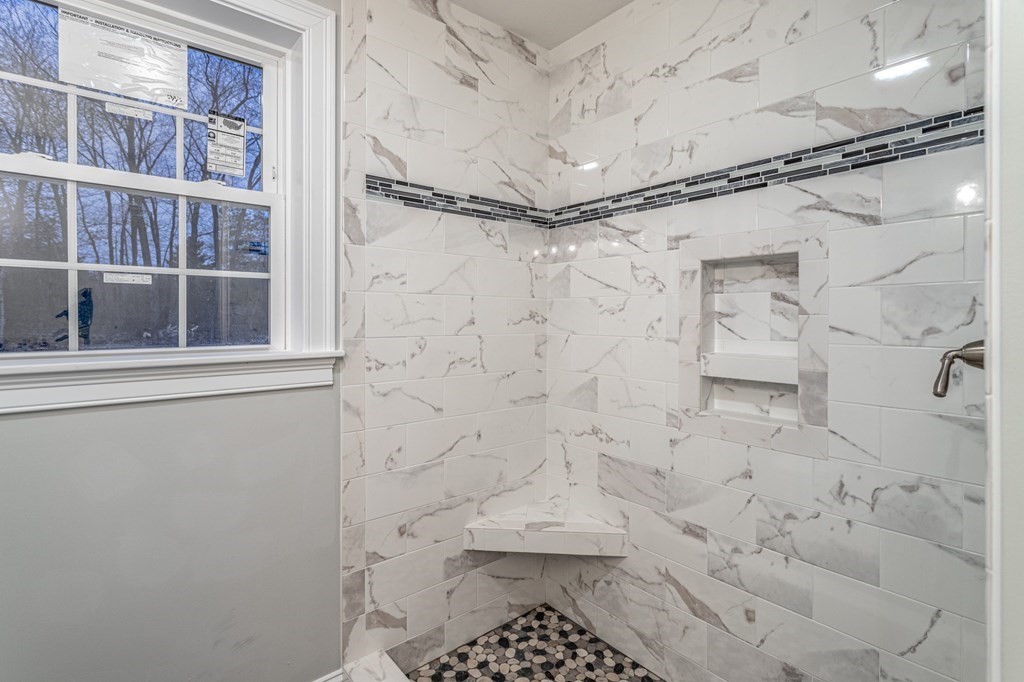 52 Catacunemaug Road Shirley, MA 01464 - Photo 15 of 39