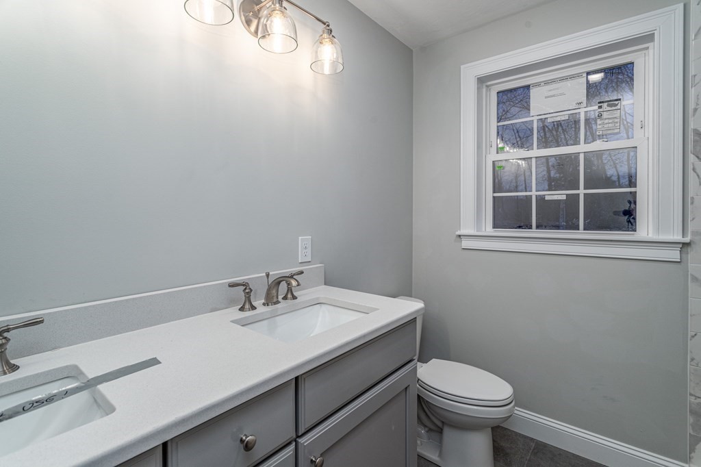52 Catacunemaug Road Shirley, MA 01464 - Photo 16 of 39