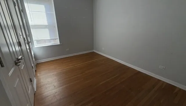 $124,900 | 6752 South Clyde Avenue, Unit 3, Chicago, IL 60649