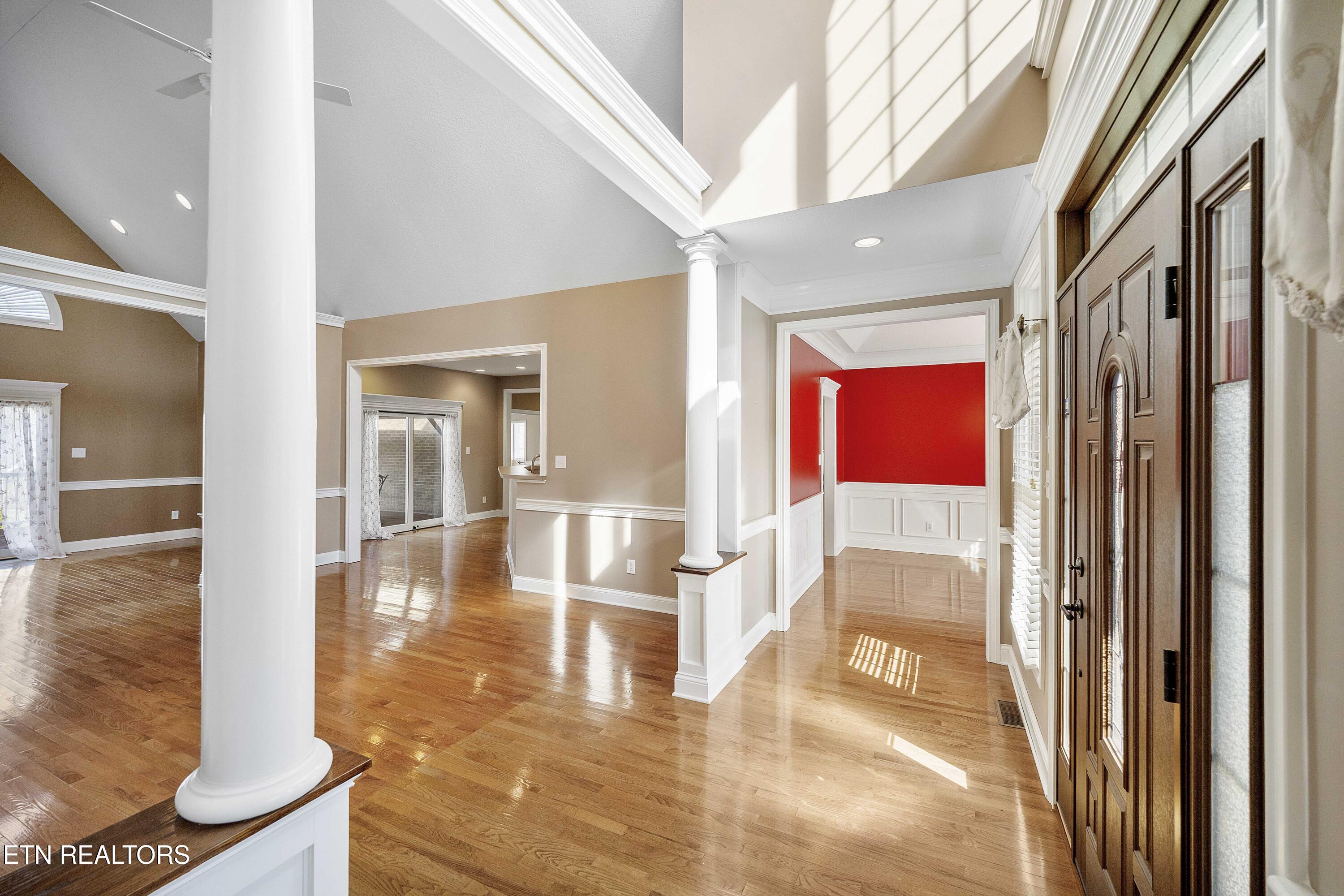 225 Alpine Drive Clinton, TN 37716 - Photo 16 of 41 Entrance