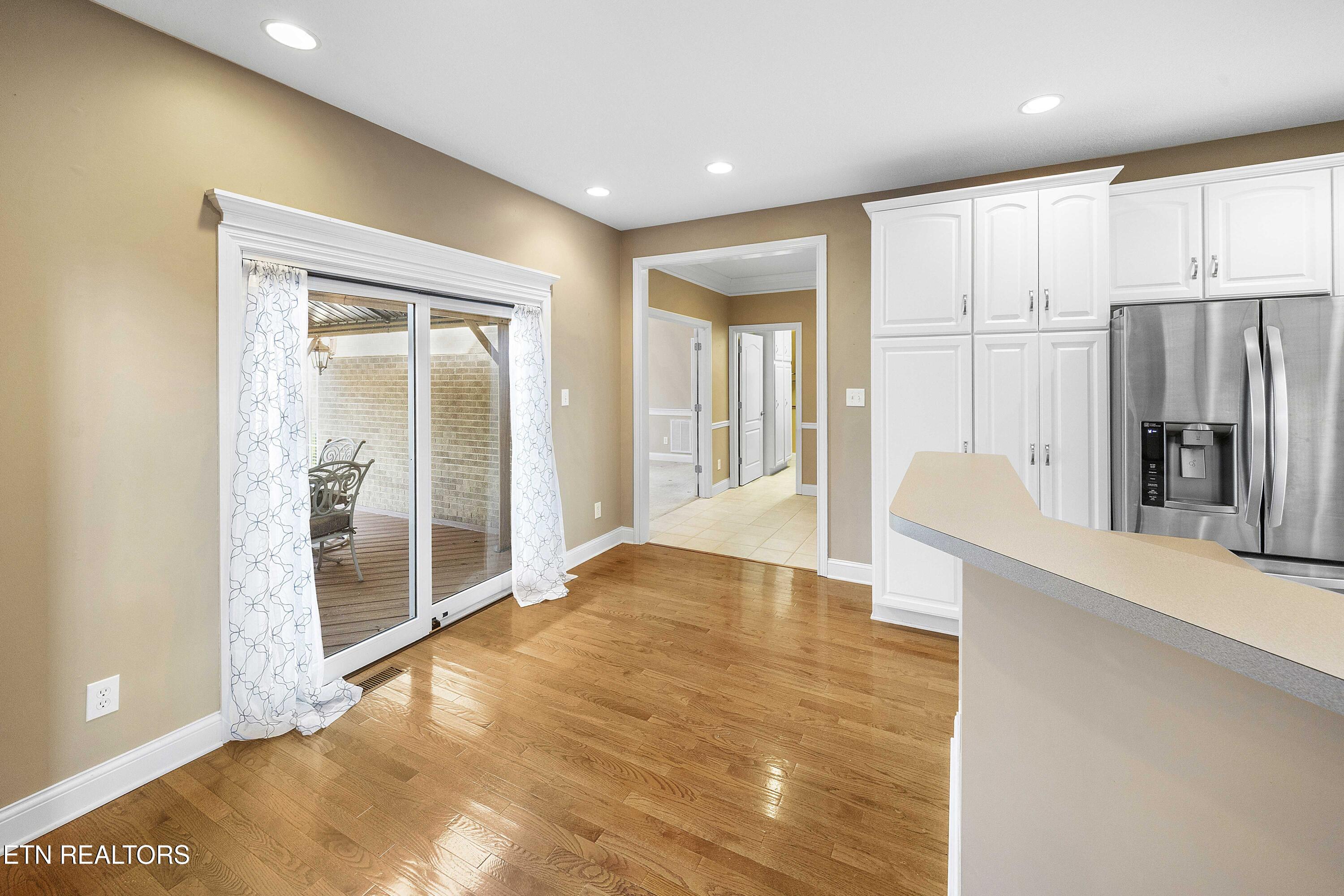 225 Alpine Drive Clinton, TN 37716 - Photo 22 of 41 Eat-in Kitchen