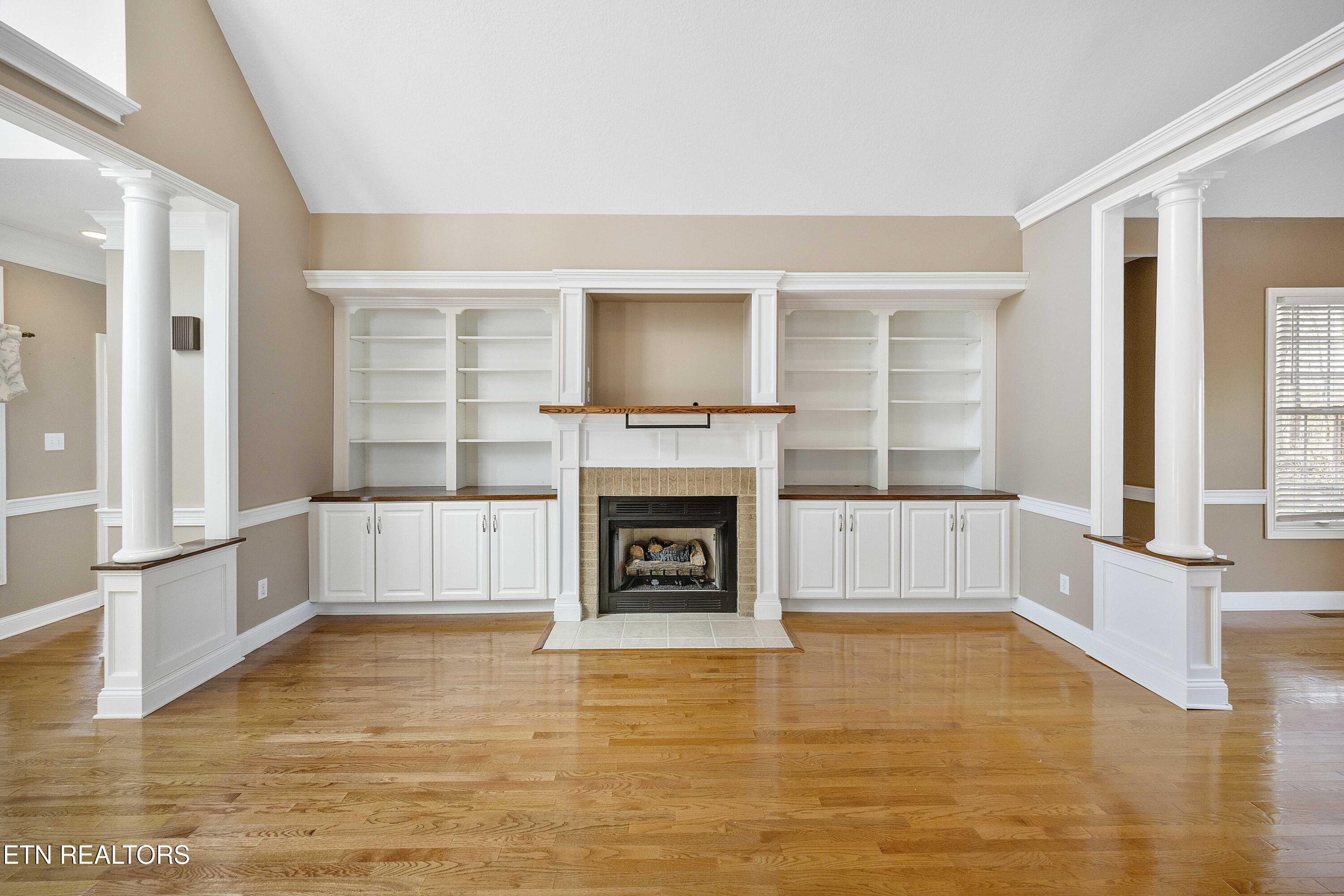 225 Alpine Drive Clinton, TN 37716 - Photo 3 of 41 Living Area