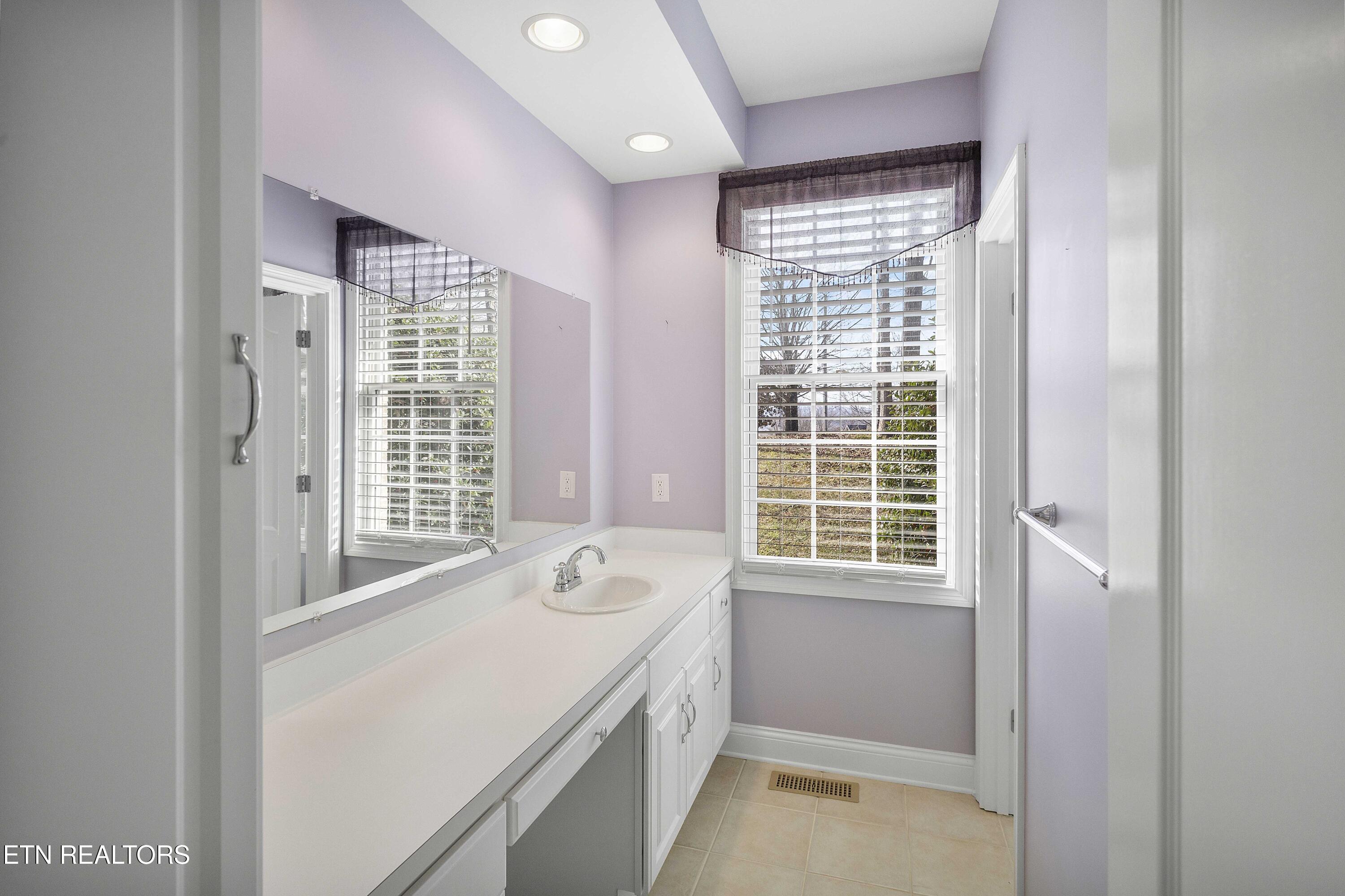 225 Alpine Drive Clinton, TN 37716 - Photo 31 of 41 Hall Bathroom