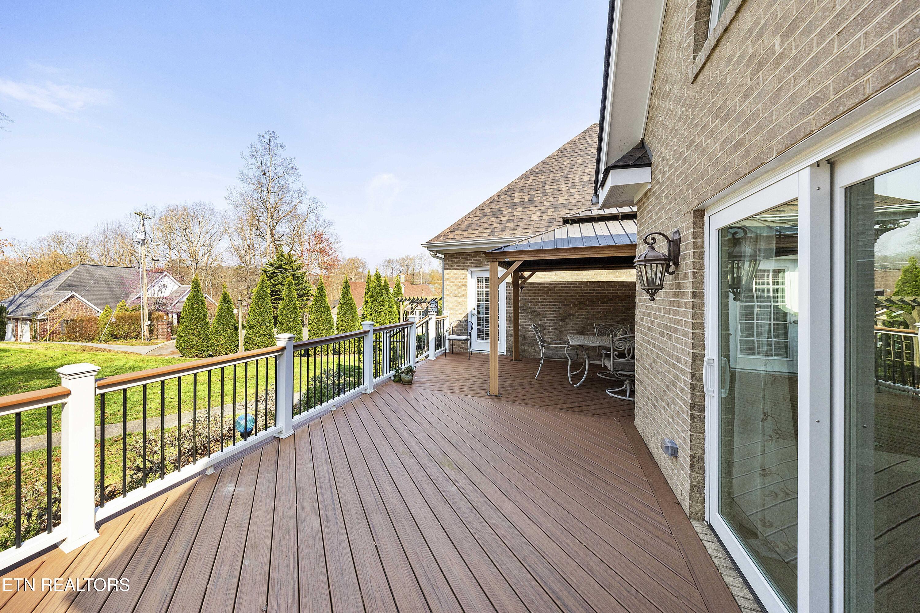 225 Alpine Drive Clinton, TN 37716 - Photo 7 of 41 Deck