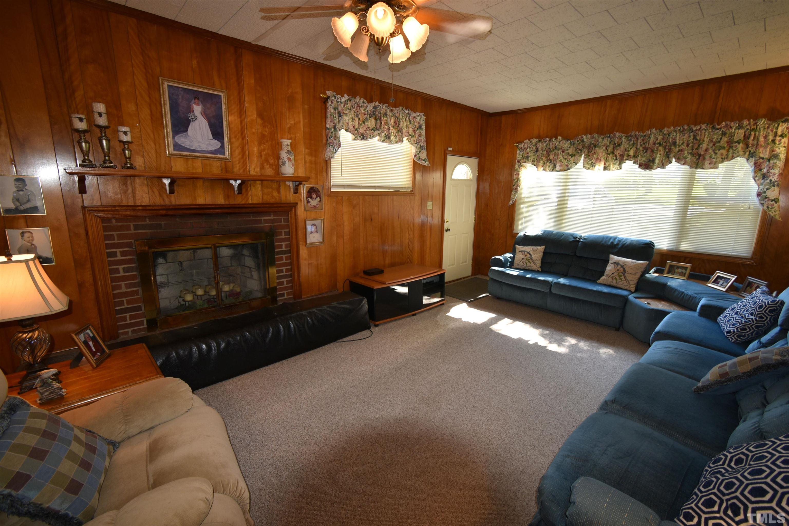 2712 Fairlawn Road Durham, NC 27705 - Photo 8 of 29 Gallery Image 8