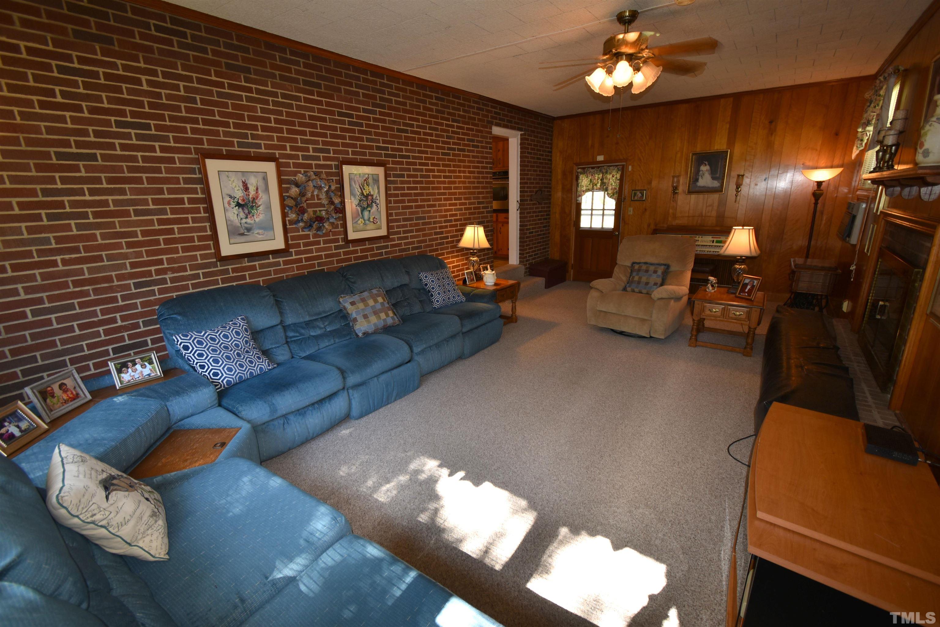 2712 Fairlawn Road Durham, NC 27705 - Photo 9 of 29 Gallery Image 9