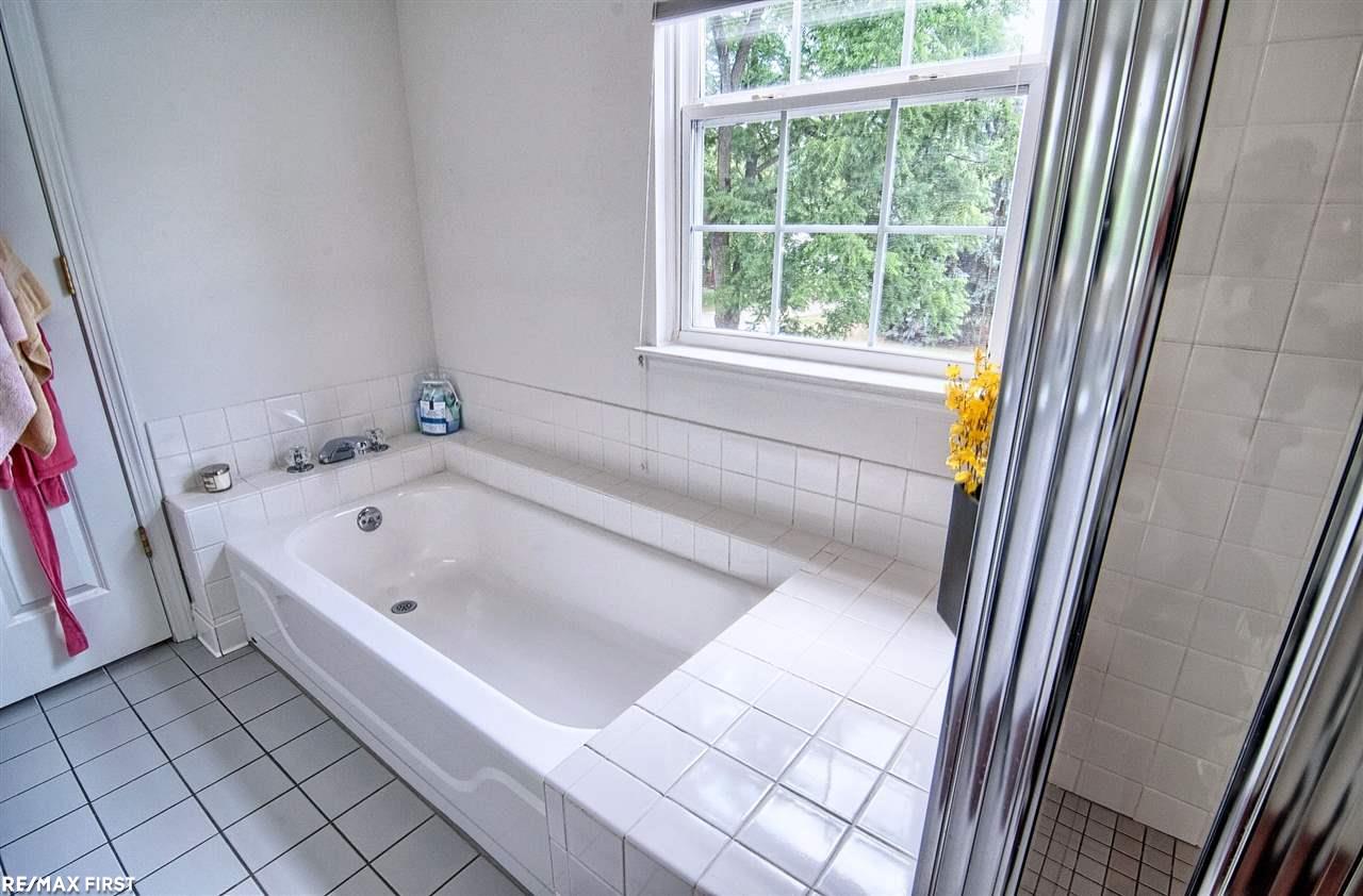 2409 Melvin Avenue Rochester Hills, MI 48307 - Photo 15 of 28