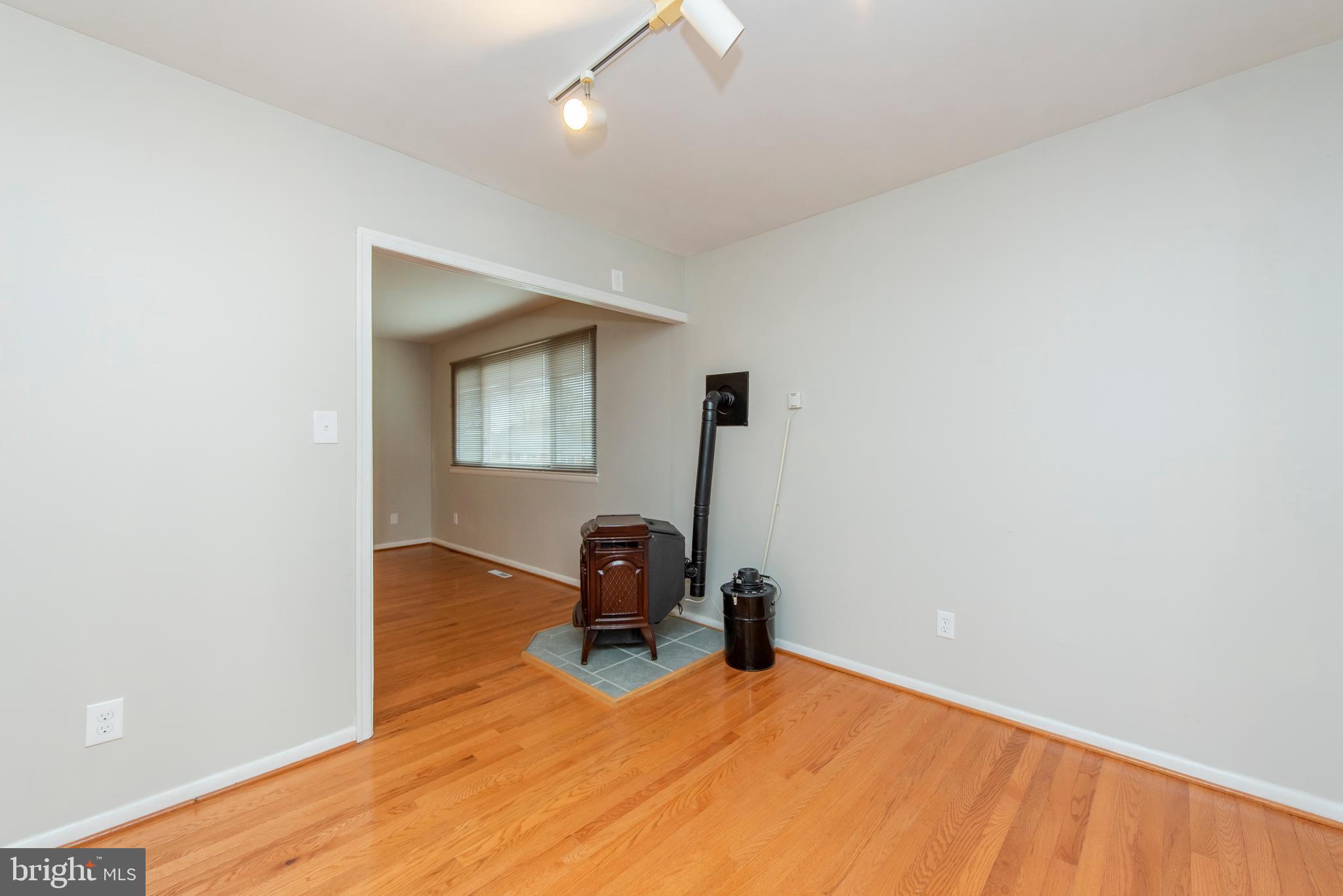 4015 Starbrook Road Randallstown, MD 21133 - Photo 14 of 38 Family Room
