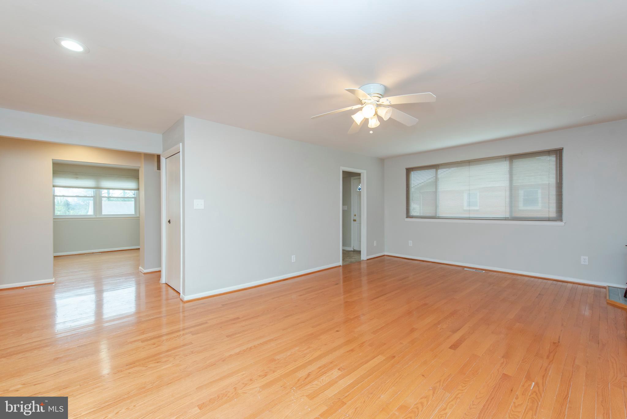 4015 Starbrook Road Randallstown, MD 21133 - Photo 4 of 38 Living Room
