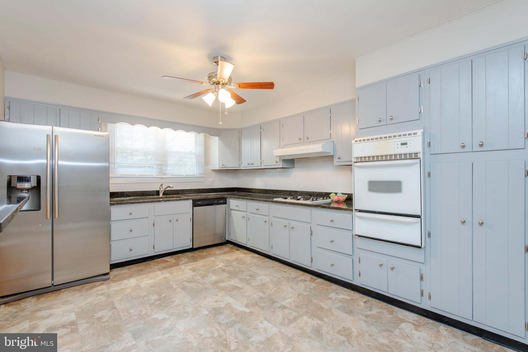 4015 Starbrook Road Randallstown, MD 21133 - Photo 8 of 38 Kitchen