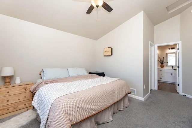 $299,900 | 6036 Kodiak Lane, Horace, ND 58047