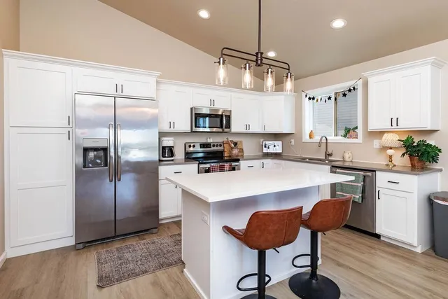 $299,900 | 6036 Kodiak Lane, Horace, ND 58047