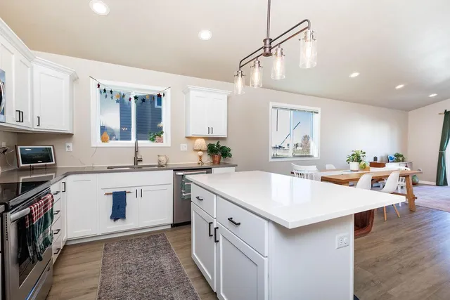 $299,900 | 6036 Kodiak Lane, Horace, ND 58047