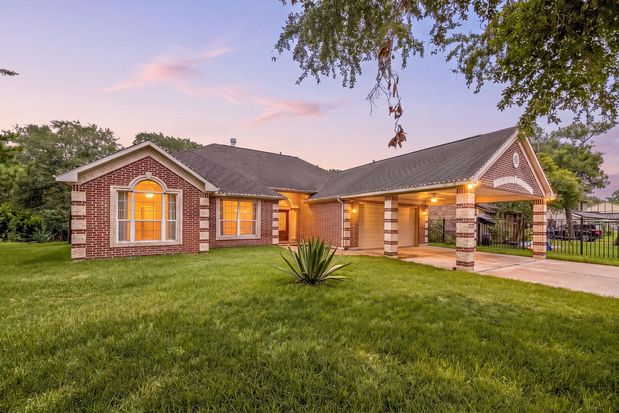 600 Riverbend Street Baytown, TX 77521 - Photo 2 of 26