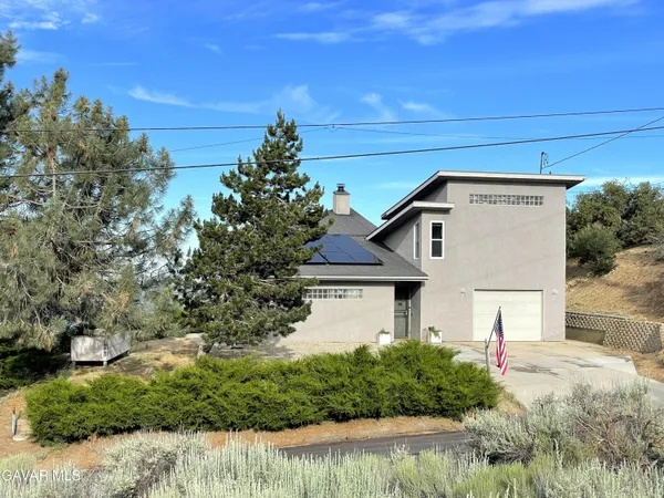 $399,900 | 26481 Winchester Court, Tehachapi, CA 93561