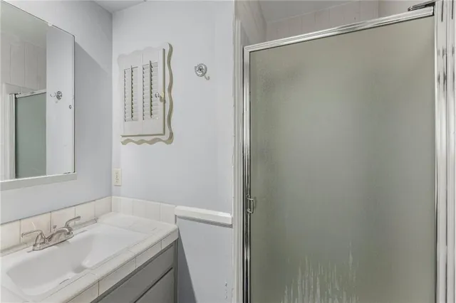 $369,000 | 9708 West 96th Terrace, Overland Park, KS 66212